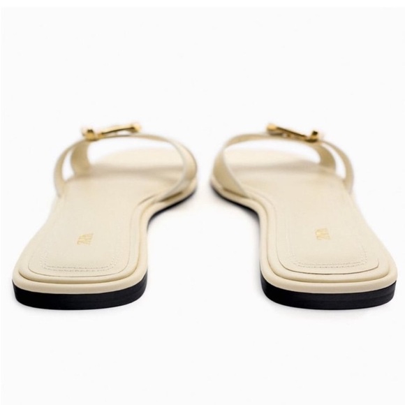 ZARA FLAT LEATHER SANDAL WITH BUCKLE - Picture 2 of 5